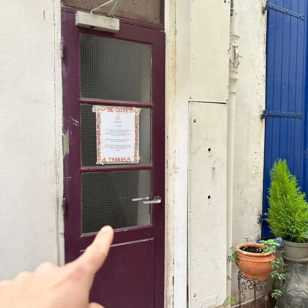 Apartment Comfortable And Secure Montmartre Studio Berthe Paris